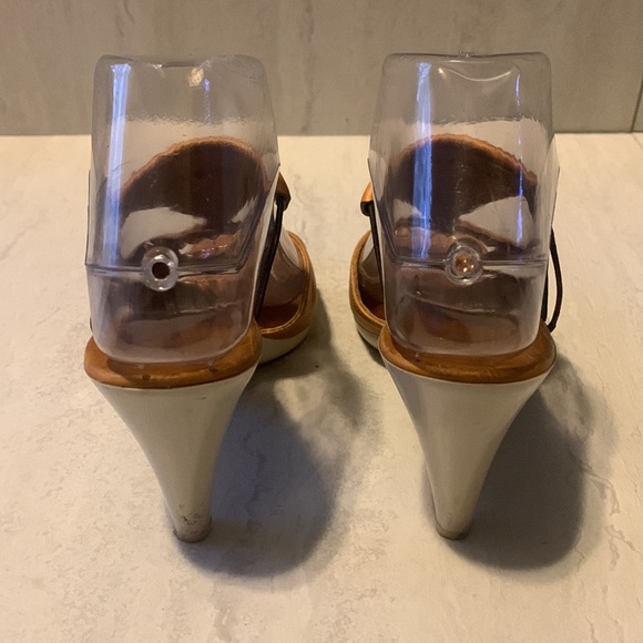 Robert Clergerie Women's Taupe Leather Slip On Heeled Sandals Size 6.5 - Picture 4 of 15